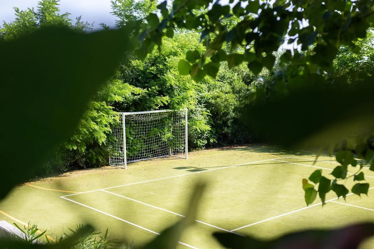 Porzione di Villa con piscina,giardino e parcheggi Riccione